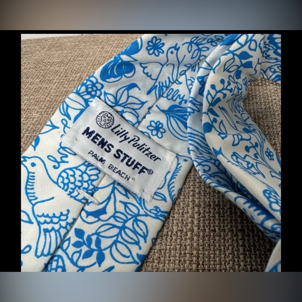 Lilly Pulitzer Blue and White Floral Tie - Picture 4 of 6